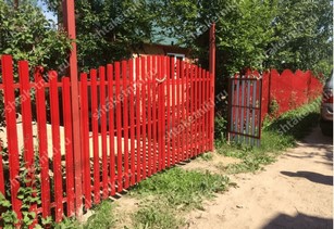 Забор евроштакетник горокой в Ереване цвет рубин